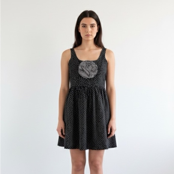 Black & white polka dot fit and flare dress with flower detail - size 4 (Small) - Picture 1 of 7